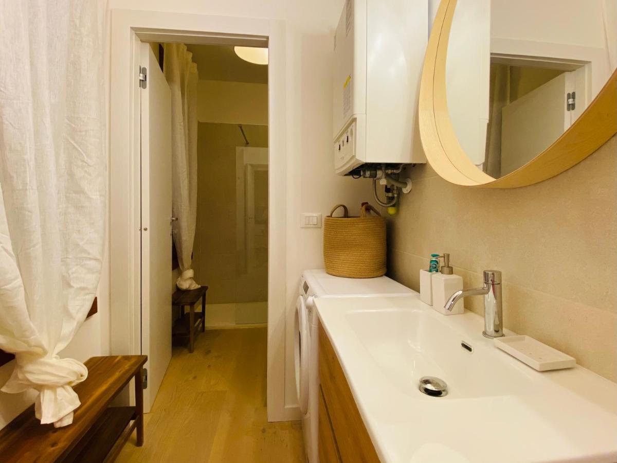 Piazzaborsa Charme Apartment Trieste Eksteriør billede