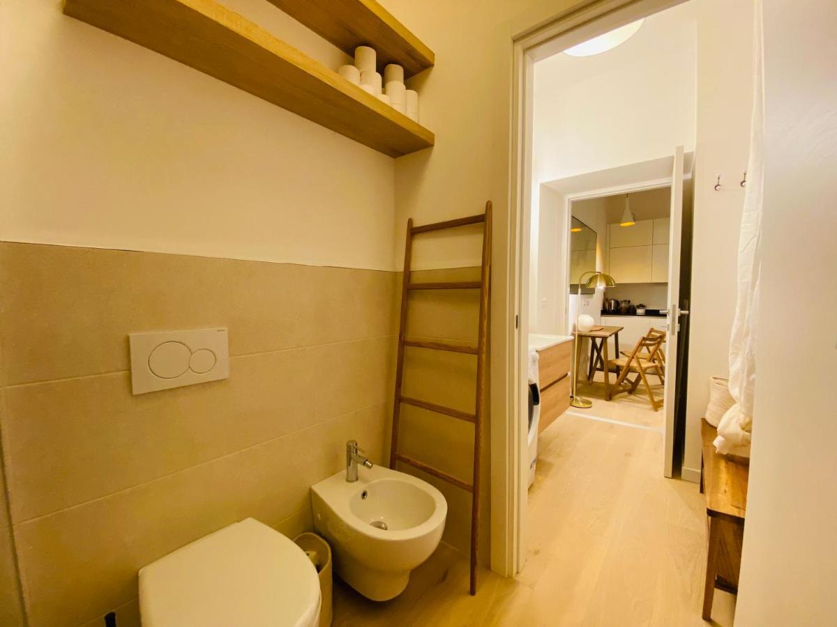 Piazzaborsa Charme Apartment Trieste Eksteriør billede